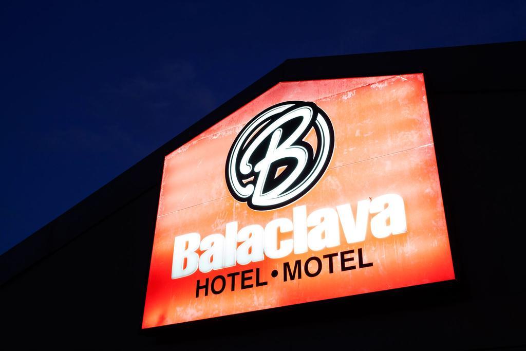 Nightcap At Balaclava Hotel Cairns Exterior photo